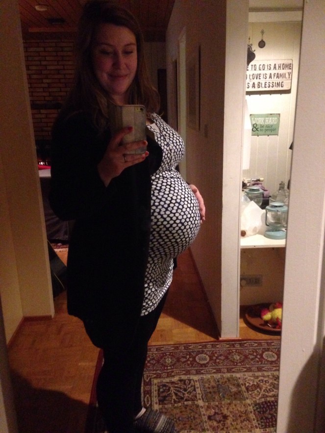 Vecka 36. Baby är i princip färdigbakad. Jag är åtminstone jävligt färdig.